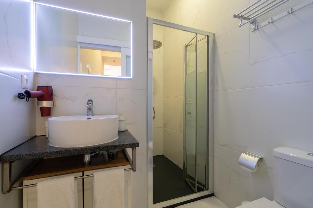Central Cozy Star 1 Balcony Ac Near Merto 포르투 외부 사진